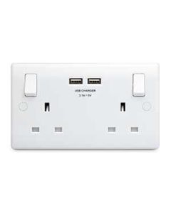 Nexus Moulded 2 Gang Double Pole Switchsocket With 2 x Usb Ports 3.1a & Outboard Rockers 13a White (822U3-01)